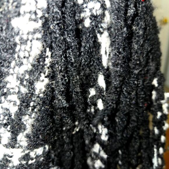 NWOT! Extremely Soft Infinity Scarf - Picture 4 of 8